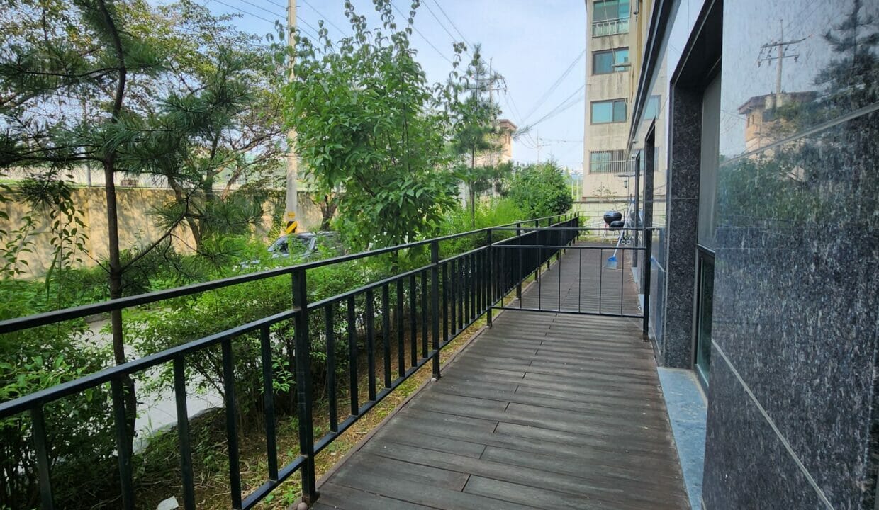 Off-base housing near Osan Air Base 16