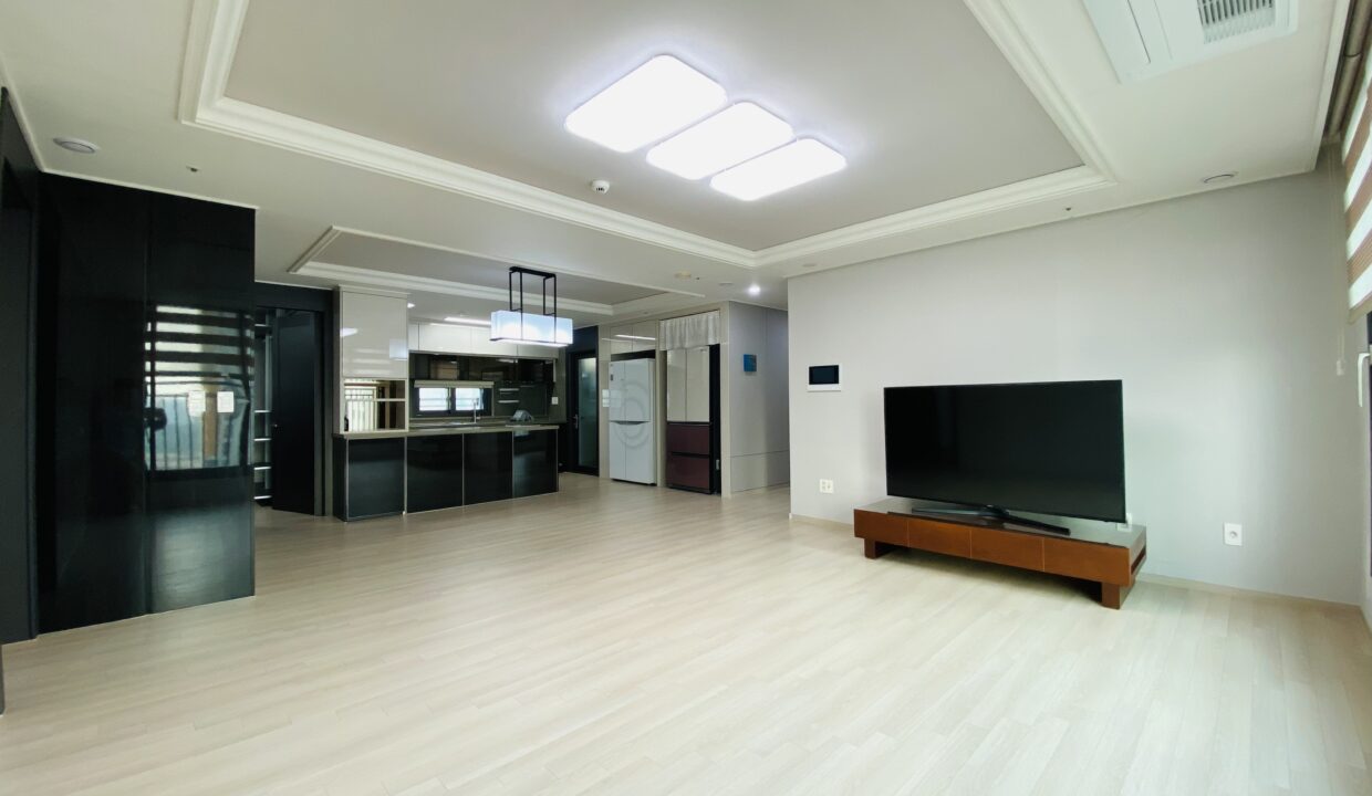 KakaoTalk_20261016_162603822_08